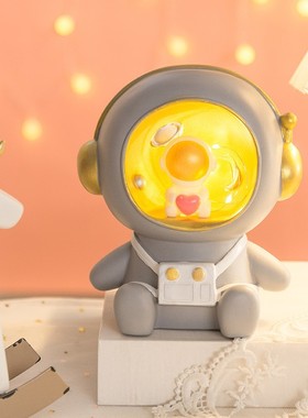 创意北欧风宇航员小夜灯卡通心家居办公室卧室装饰摆件礼物