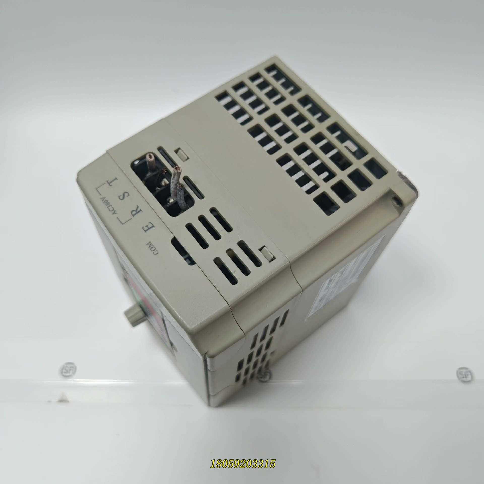 SAJ变频器8000 VR75M3 0.75KW议价