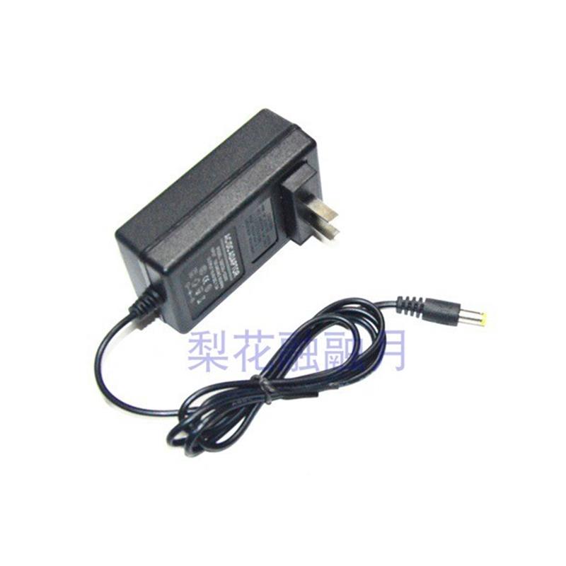 先科 汽车应急启动电源 12V12.6V16.8V16V24V电源充电器