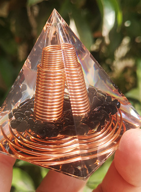 新款亚马逊跨境水晶碎石螺旋线金字塔创意手工家居摆件工艺品