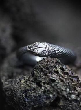 黑色复古暗黑蛇开口戒指