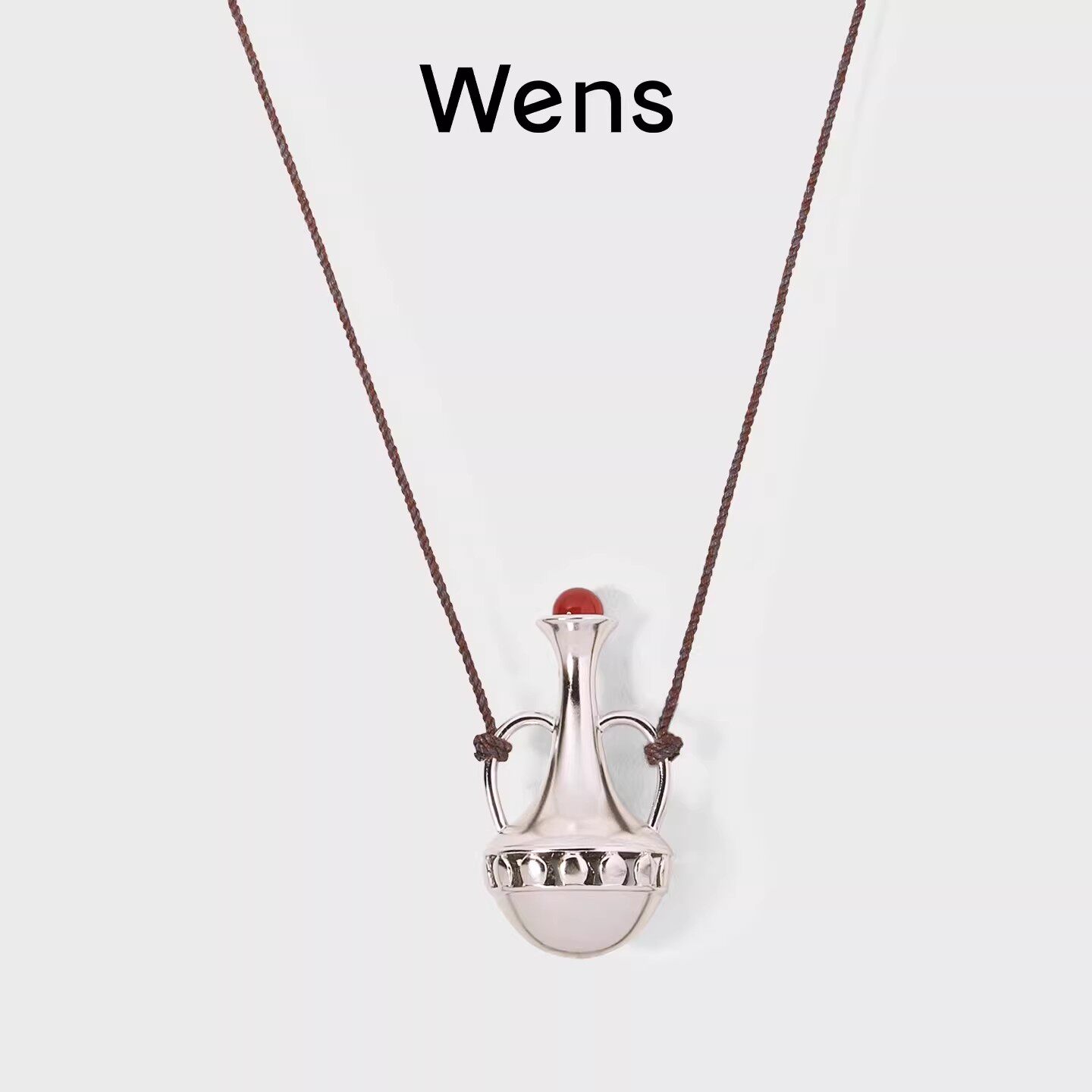 Wens玉髓双耳瓶编织绳长项链