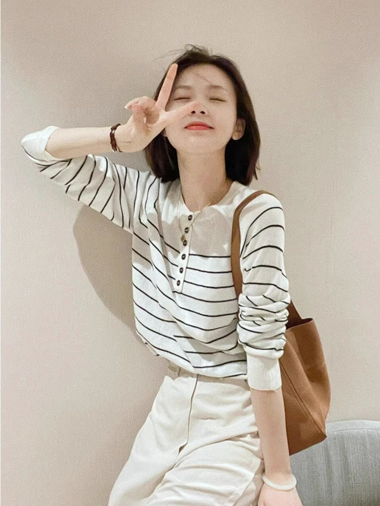 法式黑白条纹长袖针织衫女春秋设计感小众内搭打底衫毛衣套头上衣