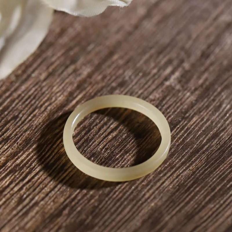 天然新疆和田玉玉器供应链且末糖料老料满糖色简约款玉石线戒女款