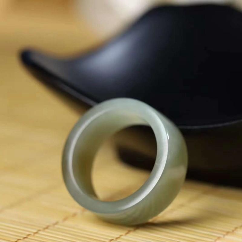 天然新疆和田玉玉器供应链 且末料老料俏糖色玉石素面 戒指工艺品