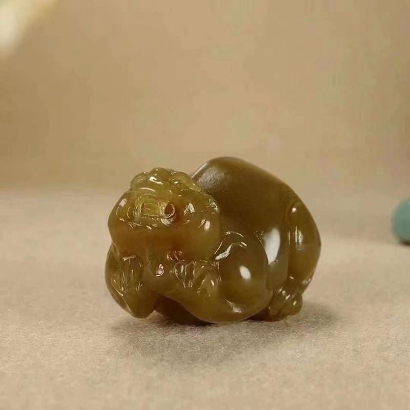 满糖色且末料貔貅吊坠