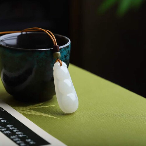 天然新疆和田玉玉器工厂店青海料羊脂级白玉玉石福豆吊坠挂件带证