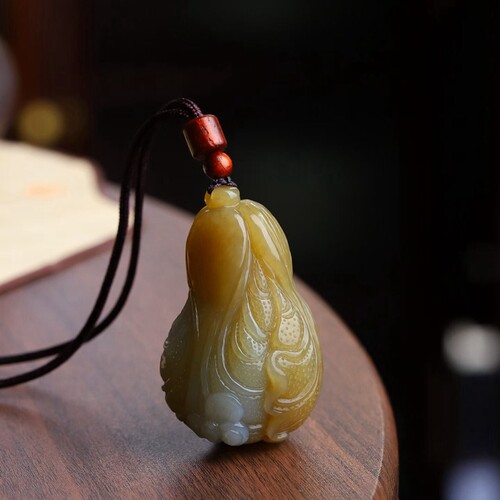 天然和田玉玉器工厂店新疆且末料糖料老料工艺品玉石白菜吊坠挂件