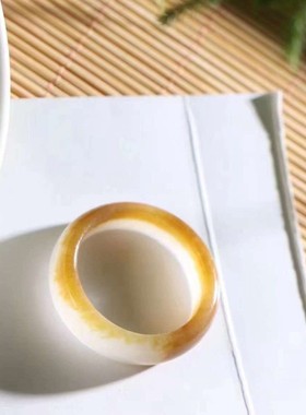 天然新疆和田玉玉器供应链俄料老料俏糖色玉石素面戒指工艺品送证