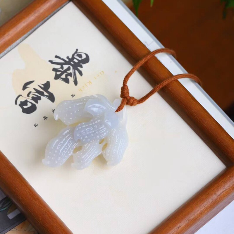 和田玉工厂店天然新疆和田玉青海料老料烟紫色玉石花生吊坠带证书