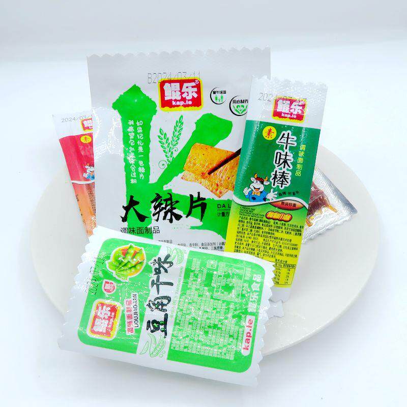 新品小辣条素牛味棒豆角干味大辣片调味面制品麻辣有嚼劲独立