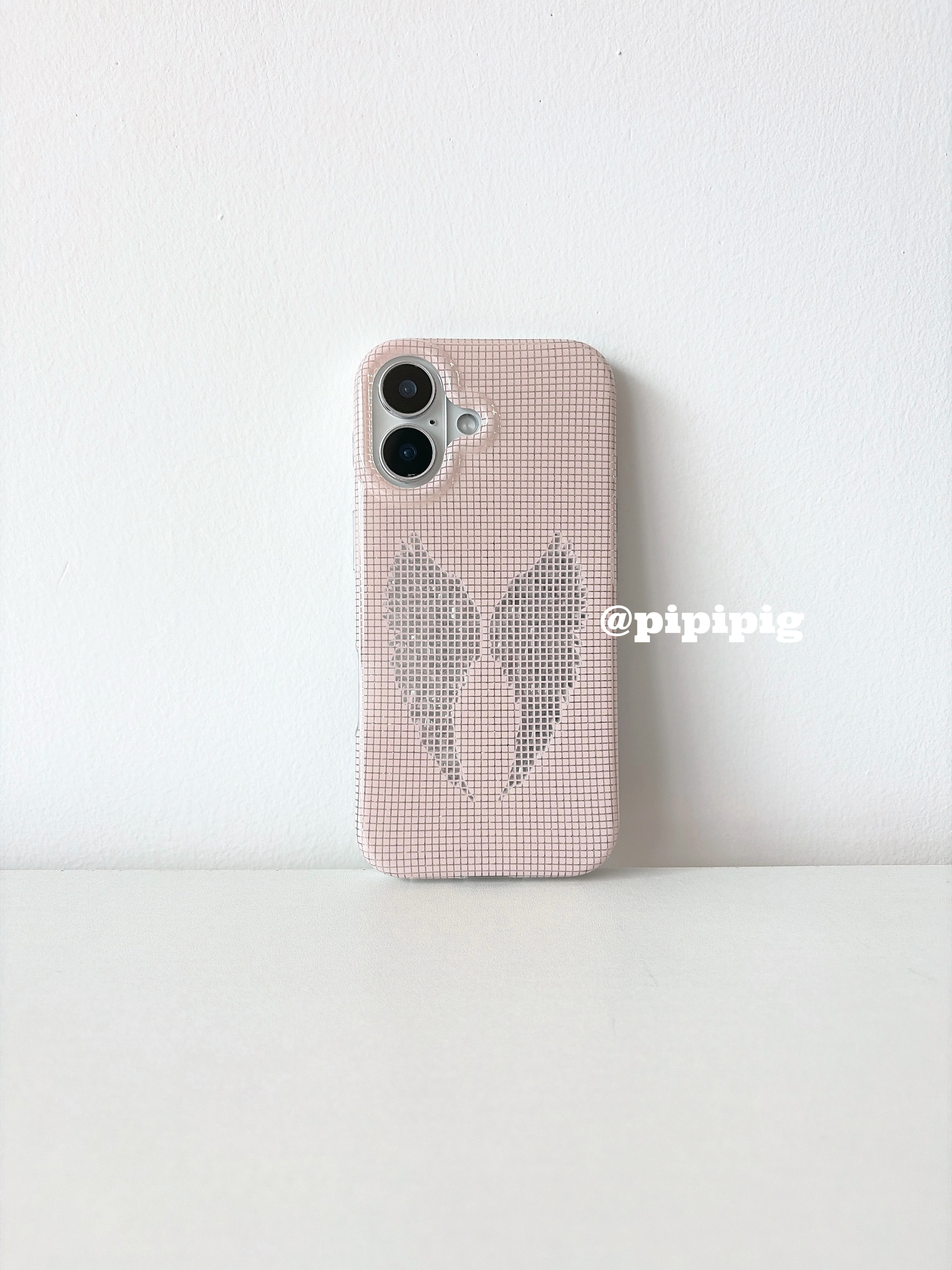 Pipipig粉底格子翅膀ins韩风网红同款适用于苹果18ProMax手机壳iPhone17可爱卡通16Pro小众15少女心清新温柔