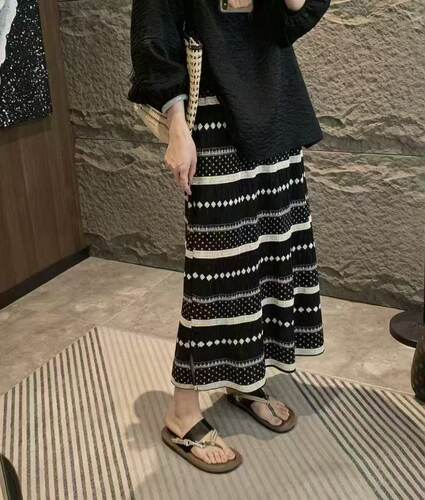 1901# 复古压褶肌理感半裙 0819