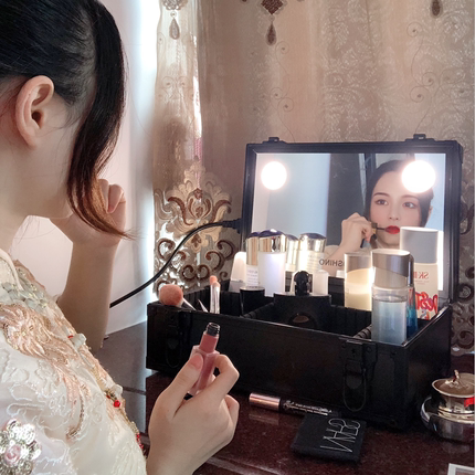 专业跟妆师化妆箱包高级LED镜子带灯2021新款手提黑色便捷大容量