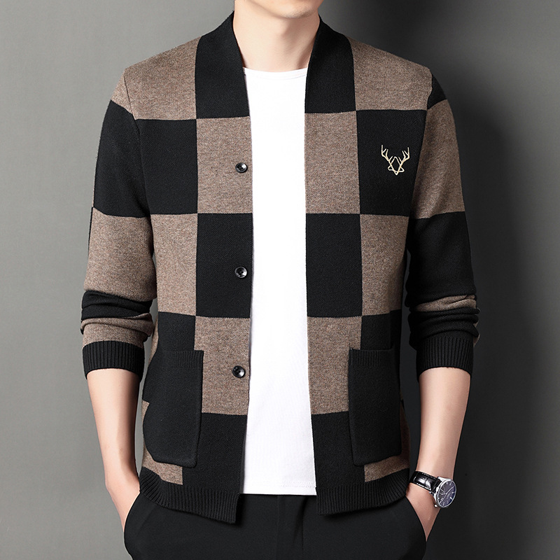 秋季新款男士毛衣开衫青年韩版修身格子时尚针织外套男一件代发