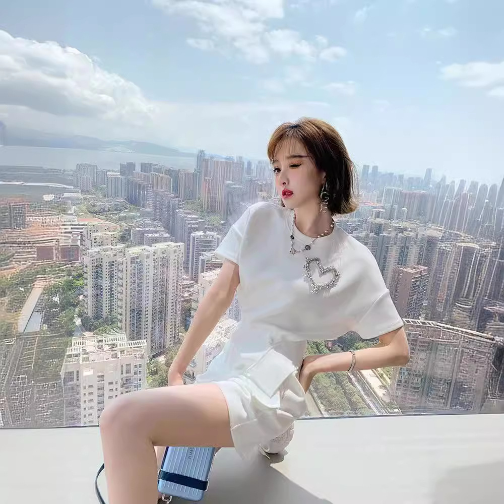 夏季设计感时尚女套装钉