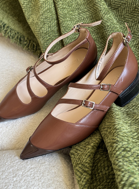 Flapper S 复古牛皮尖头玛丽珍