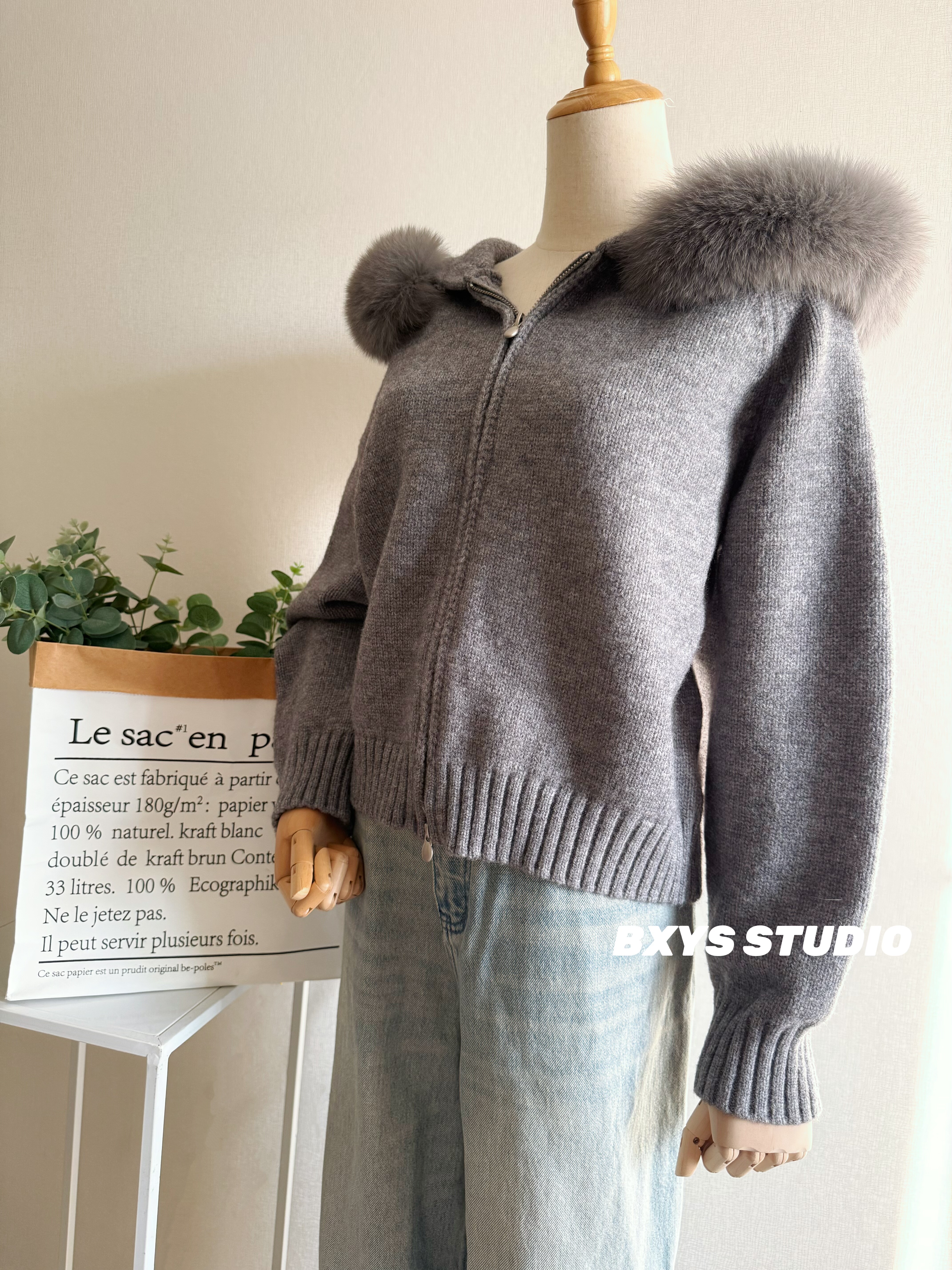 本巷衣涩2025年冬季新款连帽短款针织开衫小个子狐狸毛领毛衣外套,女装/女士精品,毛衣,淘宝优惠券,粉丝福利购,淘宝优惠卷