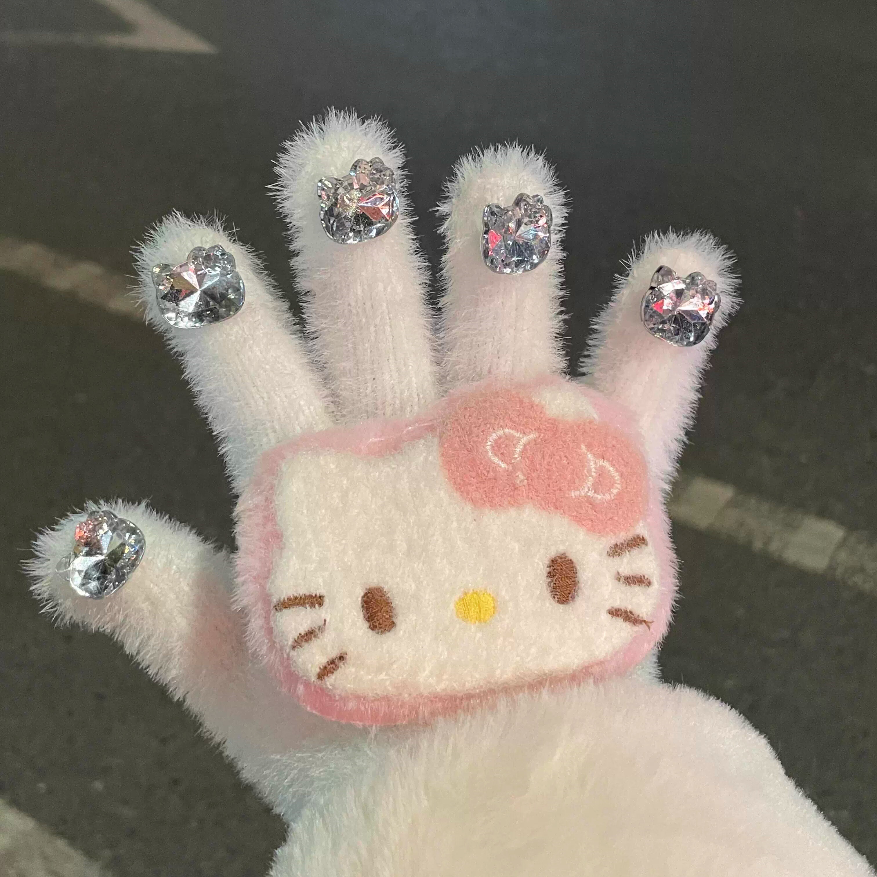 可爱带钻kitty儿童手套女大童秋冬保暖毛绒分指户外骑行滑雪防寒