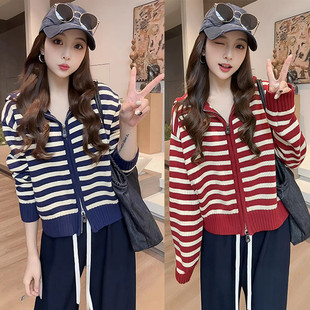 慵懒风时尚条纹连帽针织开衫外套女秋季百搭宽松显瘦别致绝美毛衣