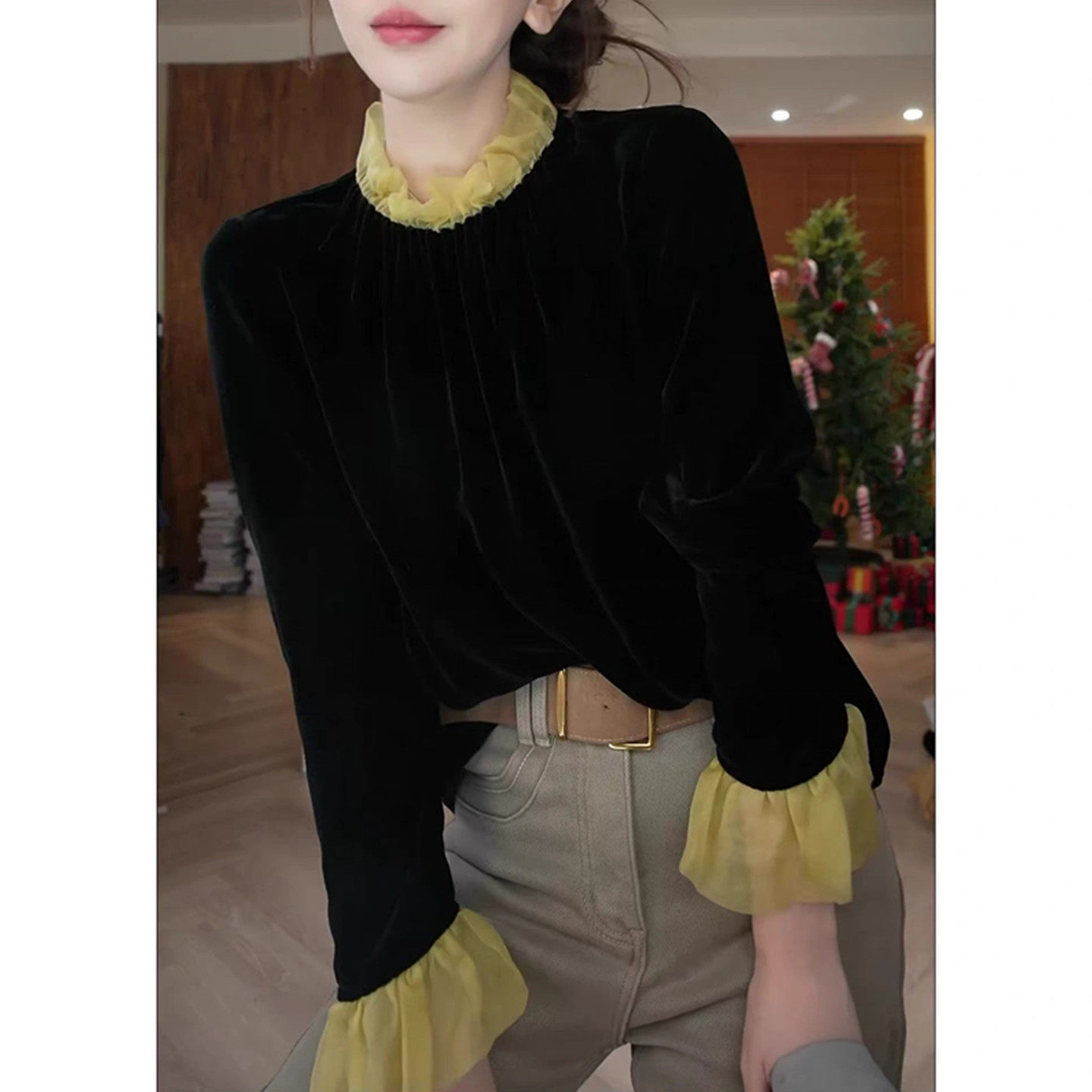 设计感蕾丝花边拼接丝绒T恤衫女春季气质宽松显瘦喇叭袖内搭上衣,女装/女士精品,蕾丝衫/雪纺衫,淘宝优惠券,粉丝福利购,淘宝优惠卷