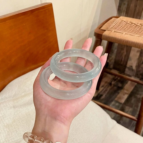高冰透天空蓝胖圆条冰种兰水手镯