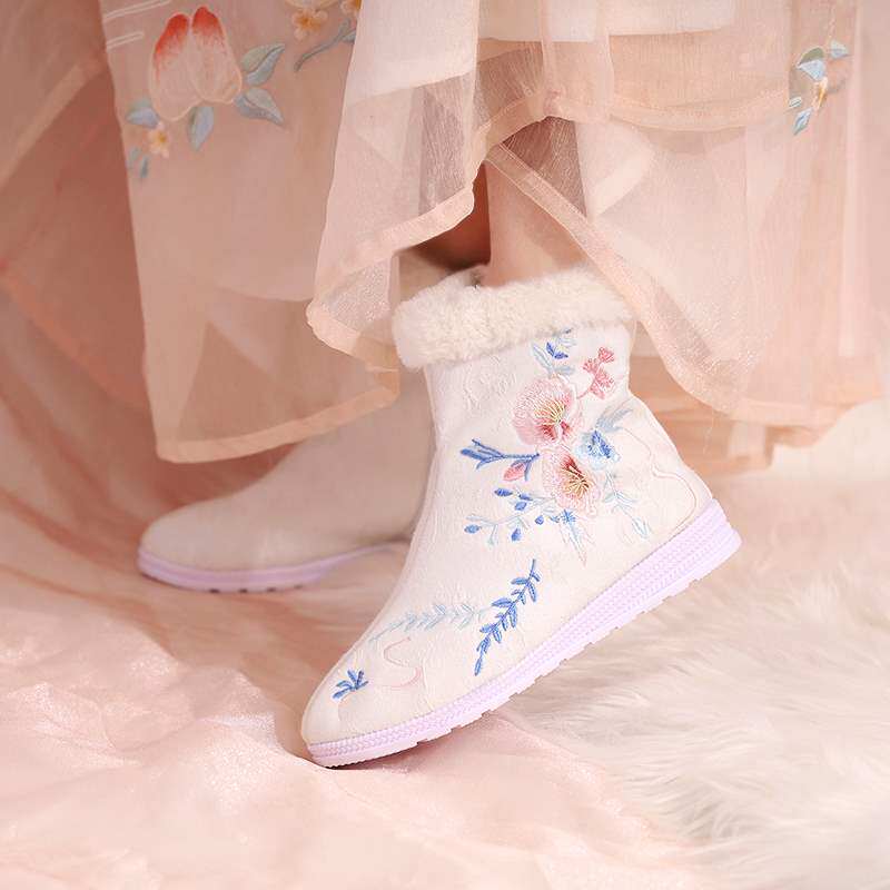 高跟古装靴价格 高跟古装靴图片 星期三