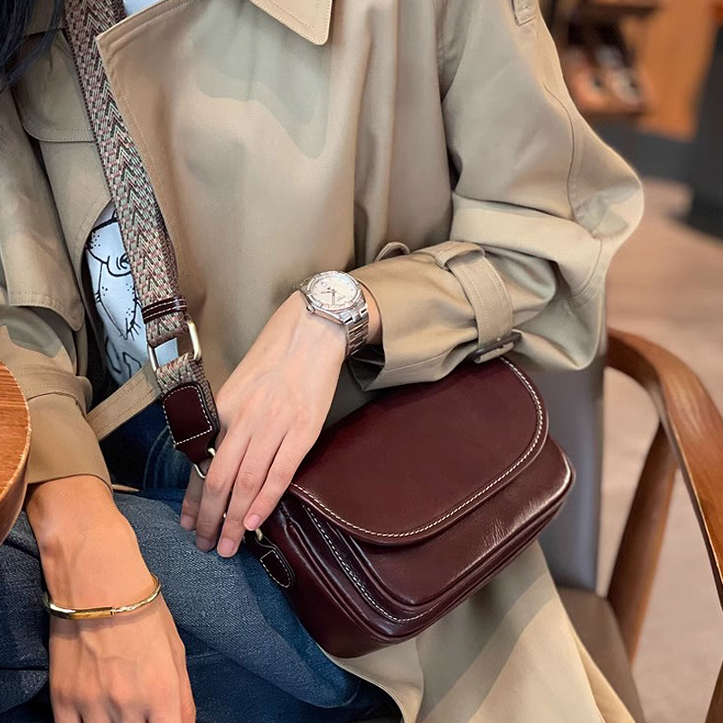 复古通勤百搭头层牛皮女包