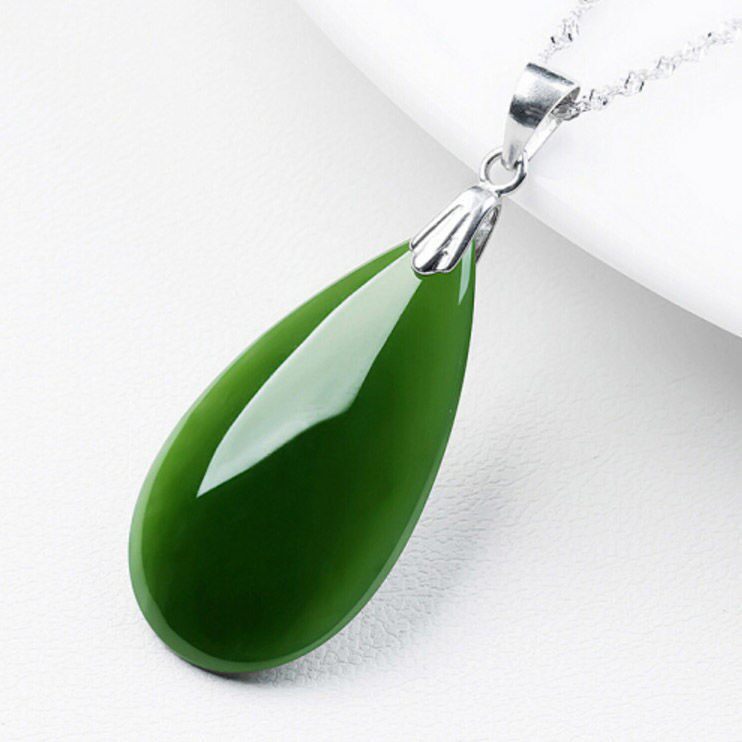 天然和田玉碧玉色水滴吊坠羊脂玉吊坠玉石挂件男女款菠菜绿玉