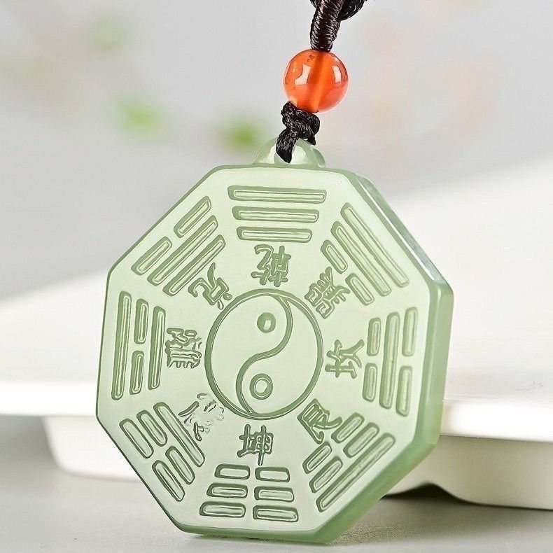 天然和田玉八卦吊坠林正