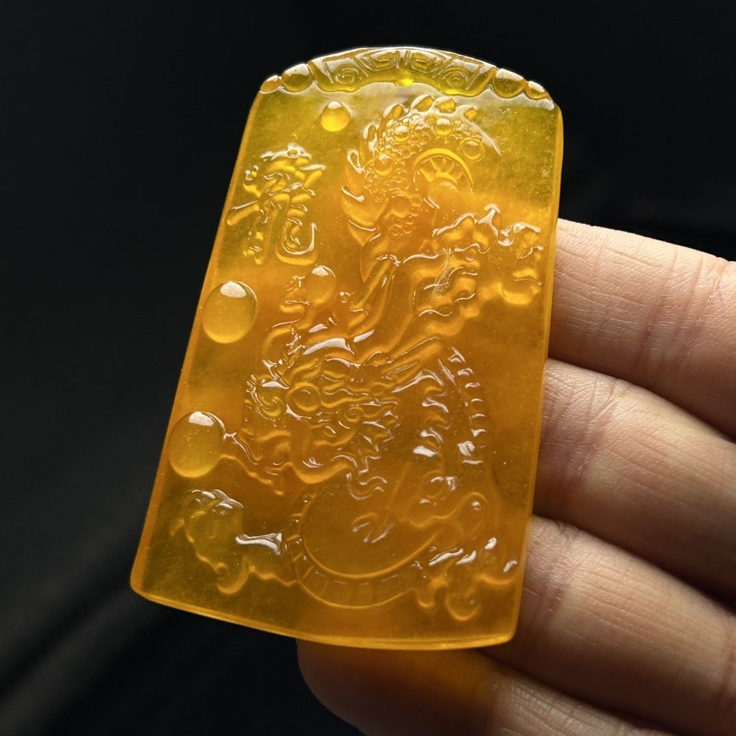 纯天然新款缅甸高档冰种黄翡翠龙牌精工雕刻霸气复古龙游天下玉佩