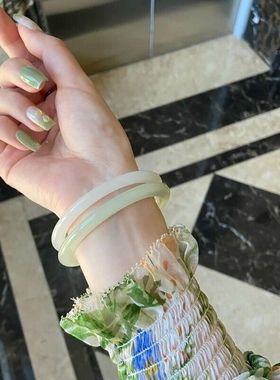 和田色玉青白玉手镯女款叮当镯圆