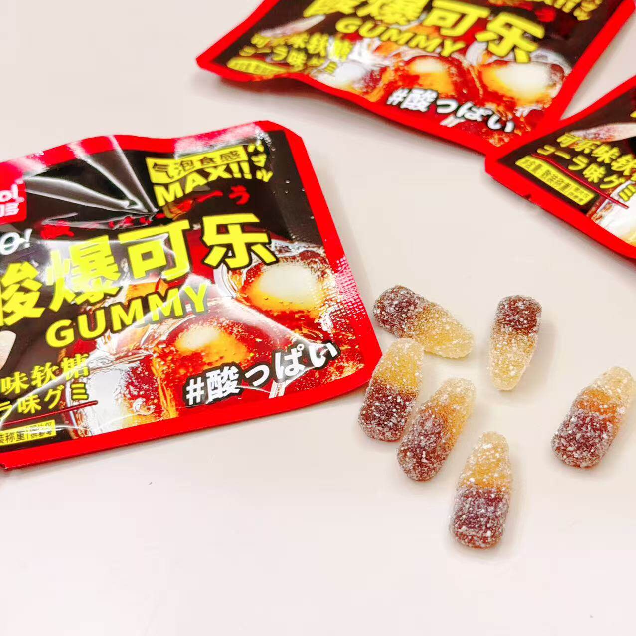 网红酸爆可乐味软糖儿童糖果爆款汽水橡皮糖批发小卖部校门口摆摊