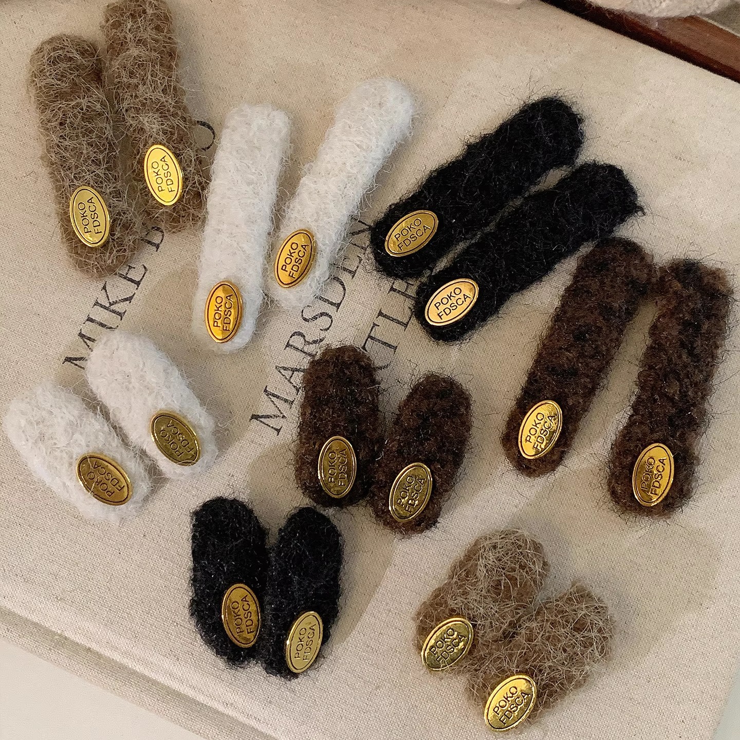 金标毛绒侧边秋冬发夹女