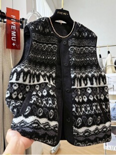 高级感韩系穿搭叠穿今年流行的爆款女装羊羔绒马甲背心外套女秋冬