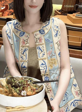 一线品牌撤柜捡漏早春新中式国风款独特小众高级减龄刺绣马甲女潮