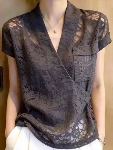 高级感灰色蕾丝V领短袖上衣女2026夏季轻奢设计感小众气质休闲风