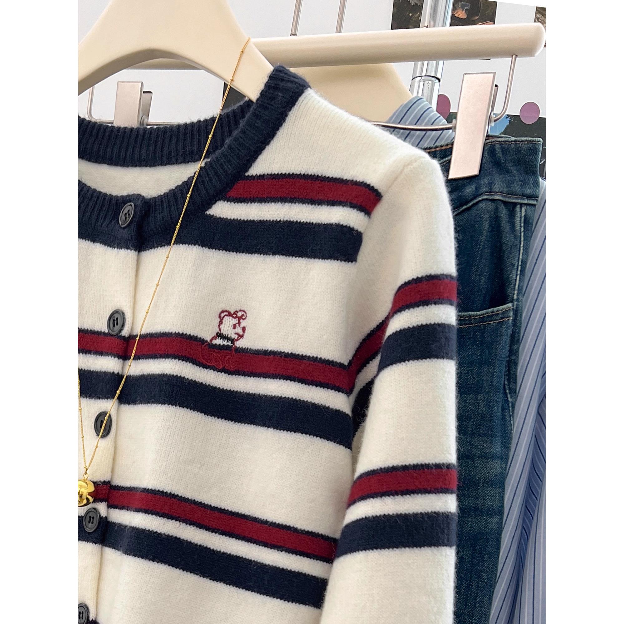 MONLOUVE条纹撞色刺绣针织开衫女秋季高级感慵懒宽松软糯毛衣外套