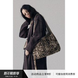 VINZOO 花马毛牛皮原创设计拼接大容量通勤单肩托特男女斜挎包