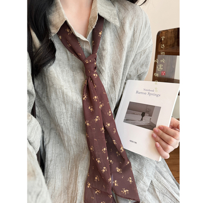 印花飘带点缀丝巾复古高级感