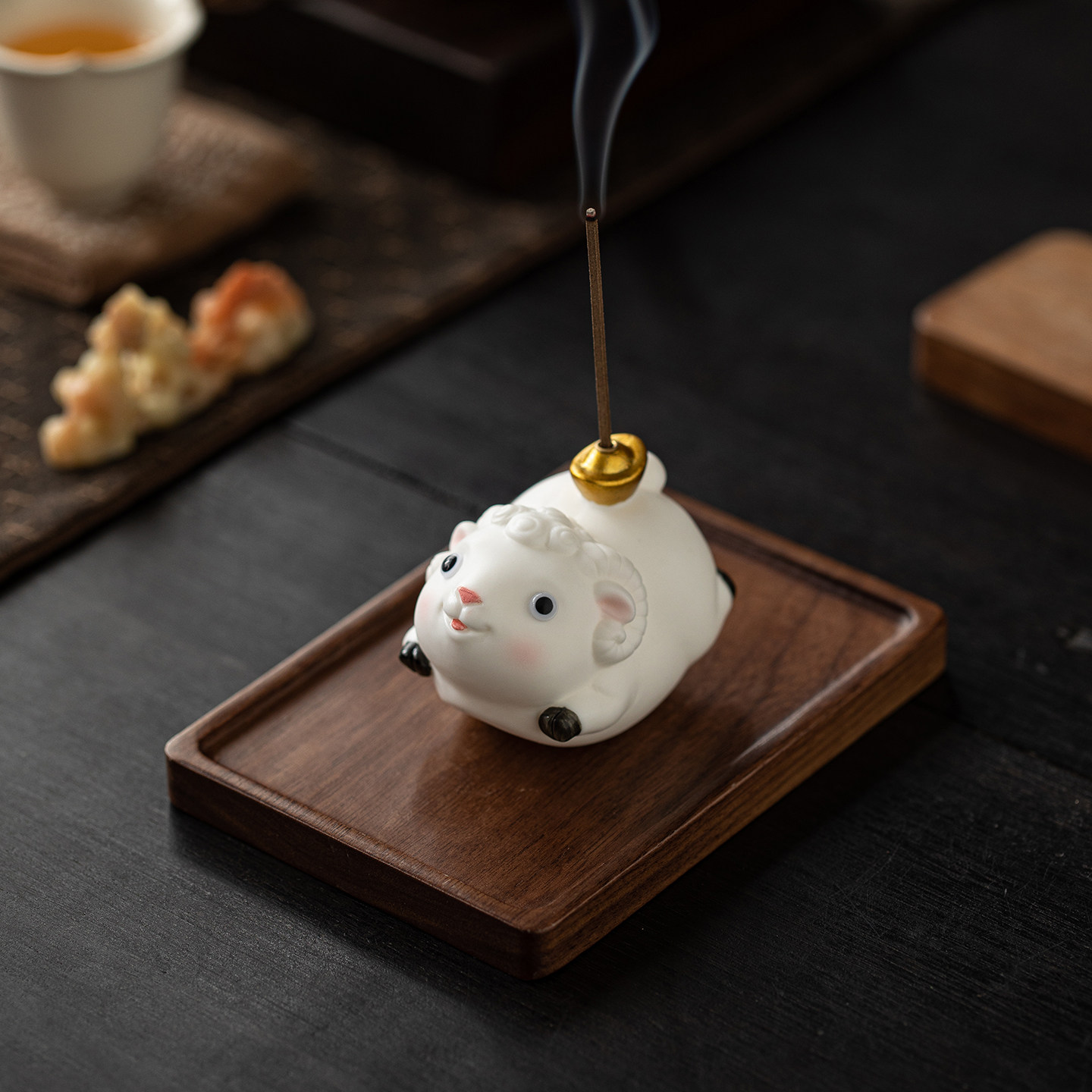 【吉羊送宝】白瓷小羊香插招财茶桌线香香炉插香座可爱香薰炉摆件