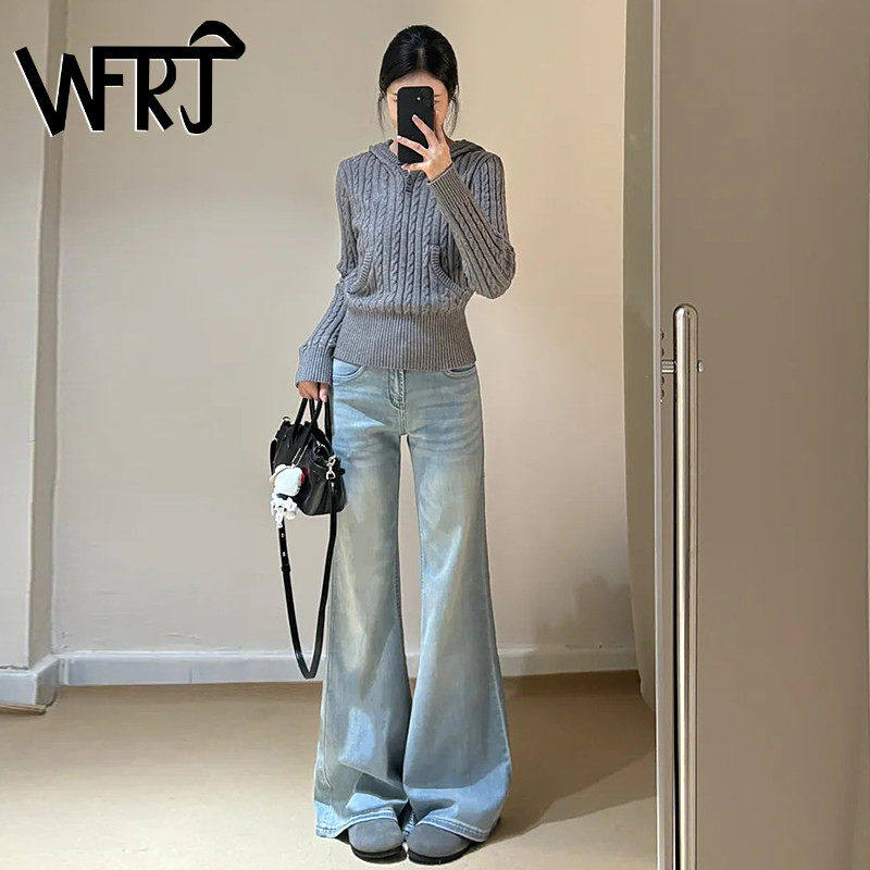 浅蓝色不贴腿微喇牛仔裤女春季新款显瘦垂感弹力直筒低腰喇叭裤子