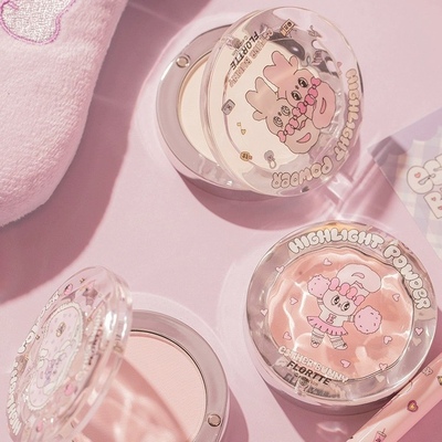 天生粉红上新FLORTTE/花洛莉亚EstherBunny单色高光粉面部提亮膏