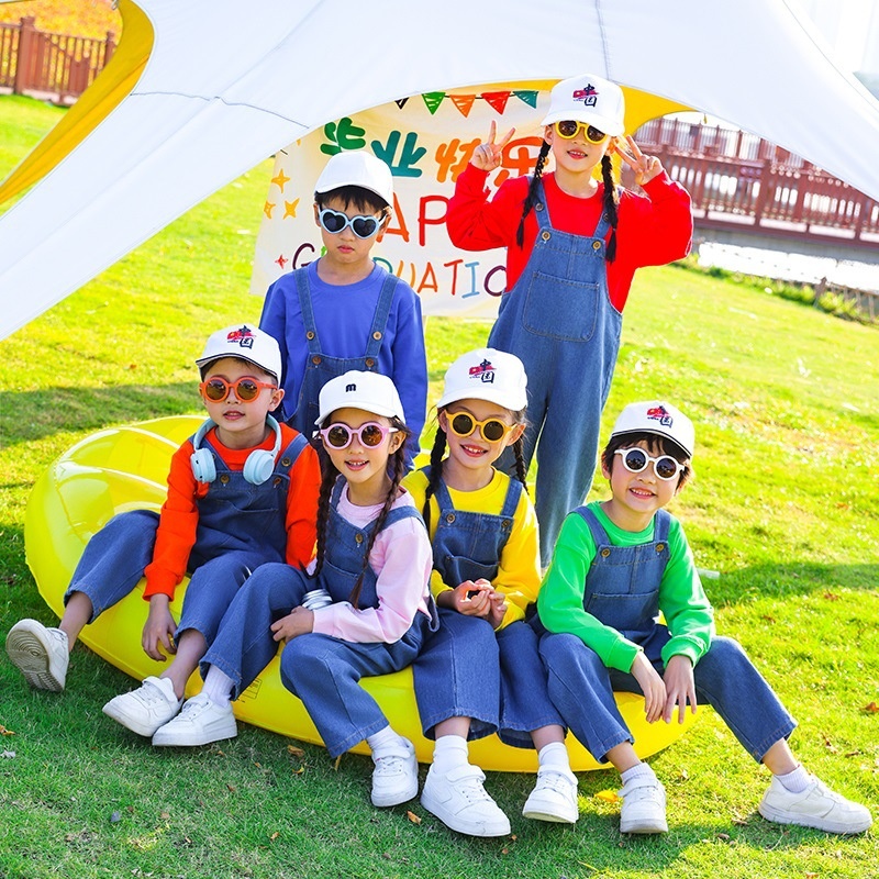 六一儿童啦啦队演出服小学生运动会开幕式幼儿背带裤彩色表演服装