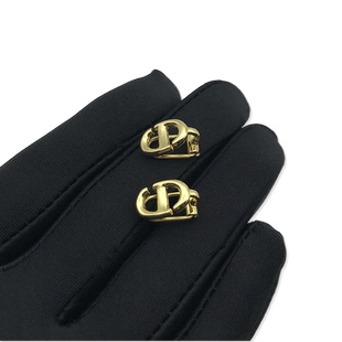 耳环2026新款金色CD耳夹无耳洞女猪鼻子耳骨夹无痛小众设计感耳饰