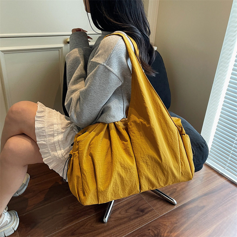 2026新款女大容量通勤托特包