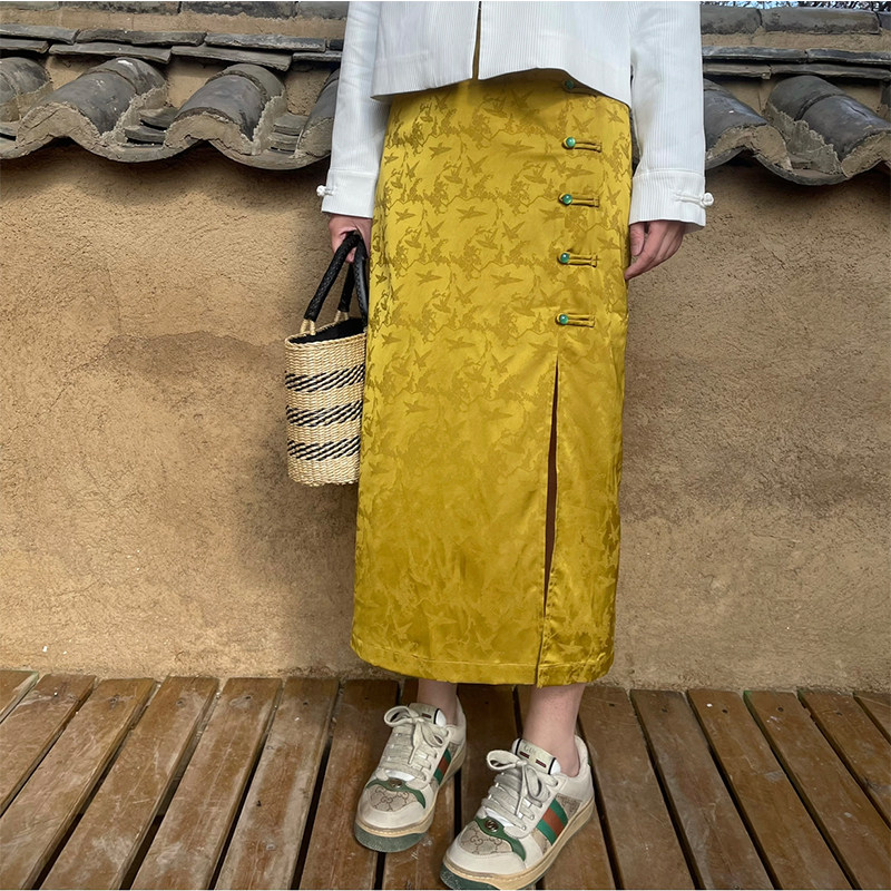 清仓7折【国风系列】姜黄新中式高腰缎面提花盘扣侧开叉半身长裙,女装/女士精品,半身裙,淘宝优惠券,粉丝福利购,淘宝优惠卷