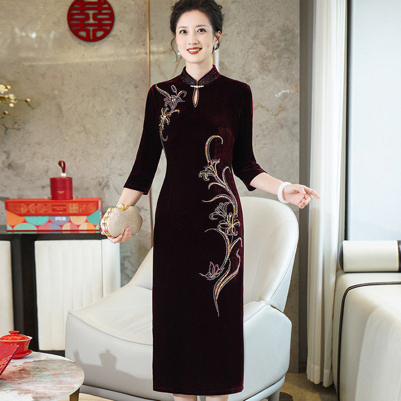 新中式改良旗袍酒红色丝绒连衣裙中袖立领收腰鱼尾显瘦妈妈装裙子