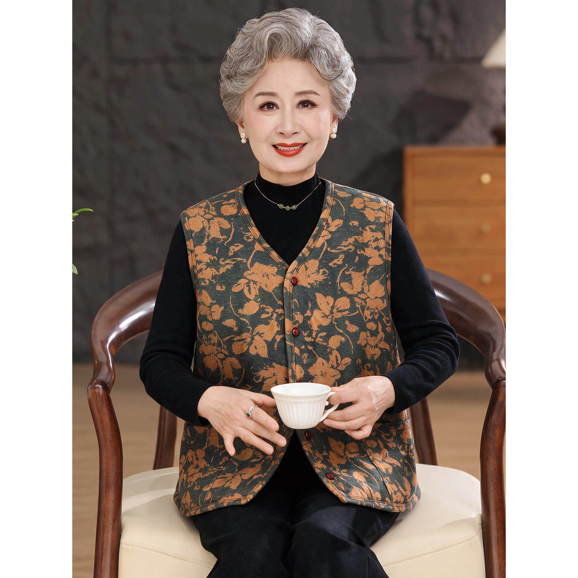 老人奶奶装秋冬加厚马甲保暖内搭马夹上衣老太太衣服外穿厚坎肩