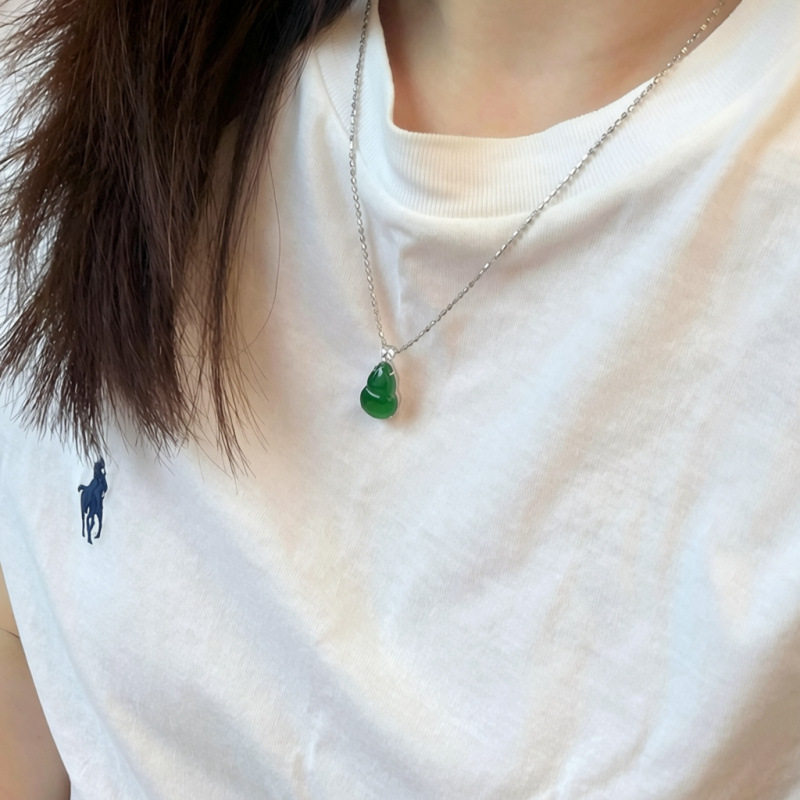 天然冰种玛瑙阳绿葫芦吊坠正品